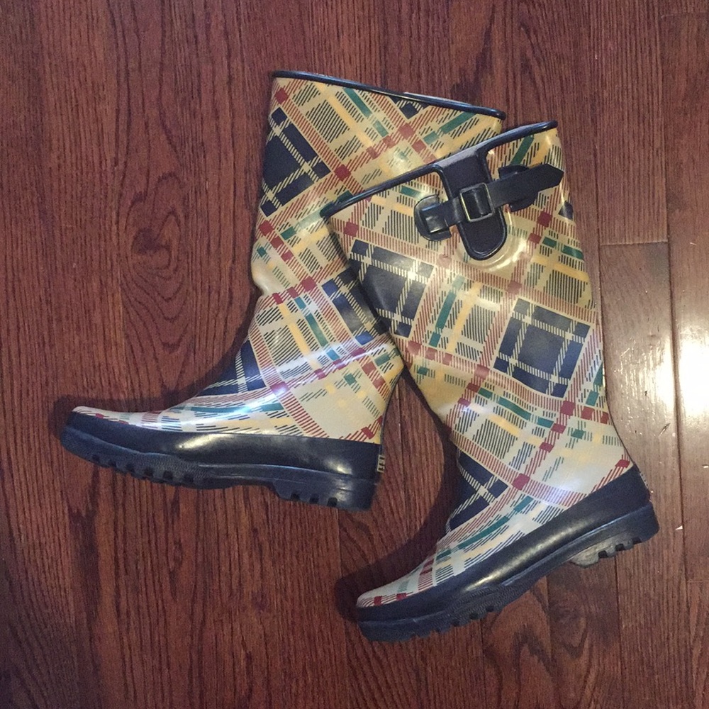 Sperry rain boots